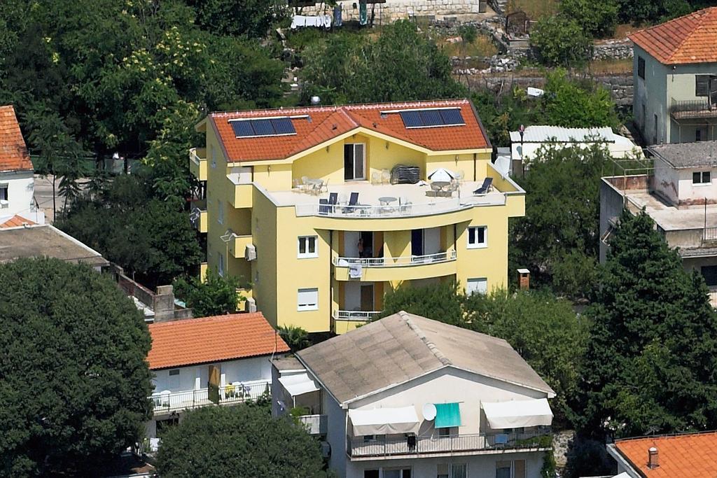 Vesna * Gradac (Split-Dalmatia)